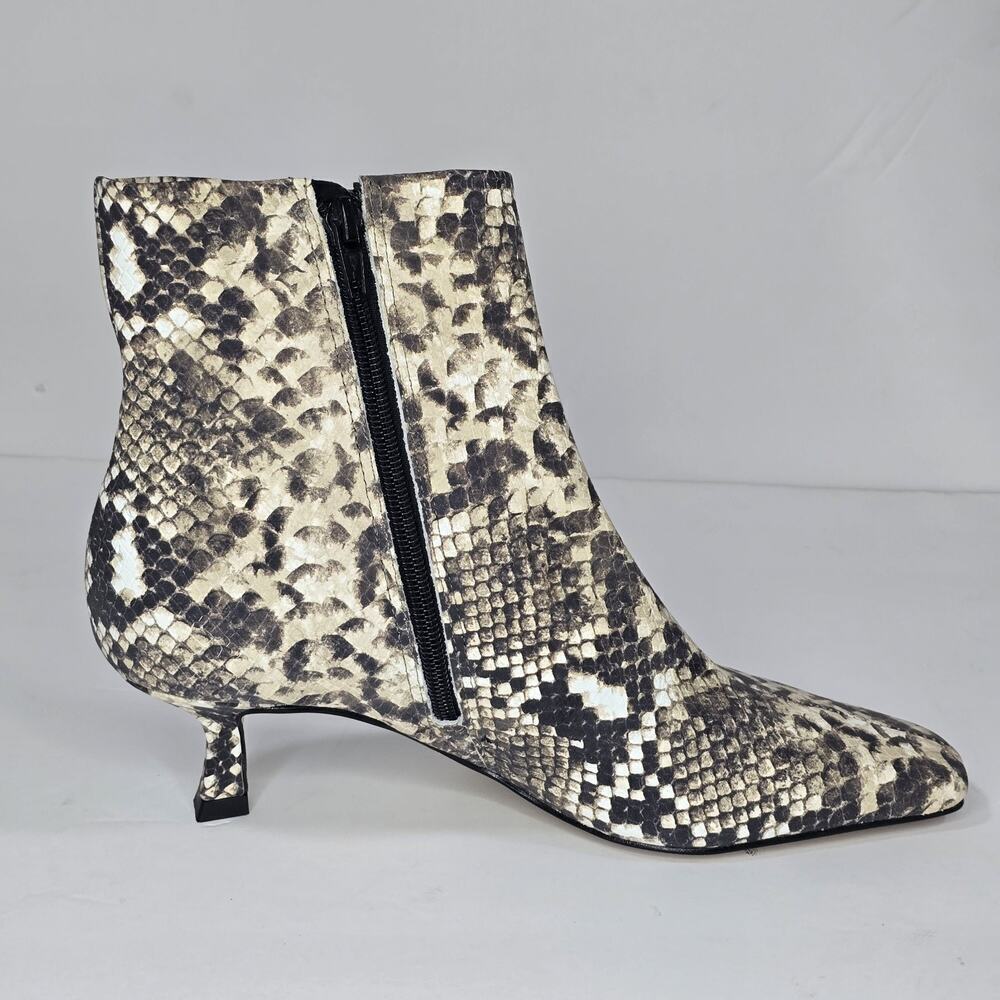 Gianni Bini Women’s Ankle Boots 7.5 Snake Print Side Zip Pointed Toe Kitten Heel - Picture 4 of 11
